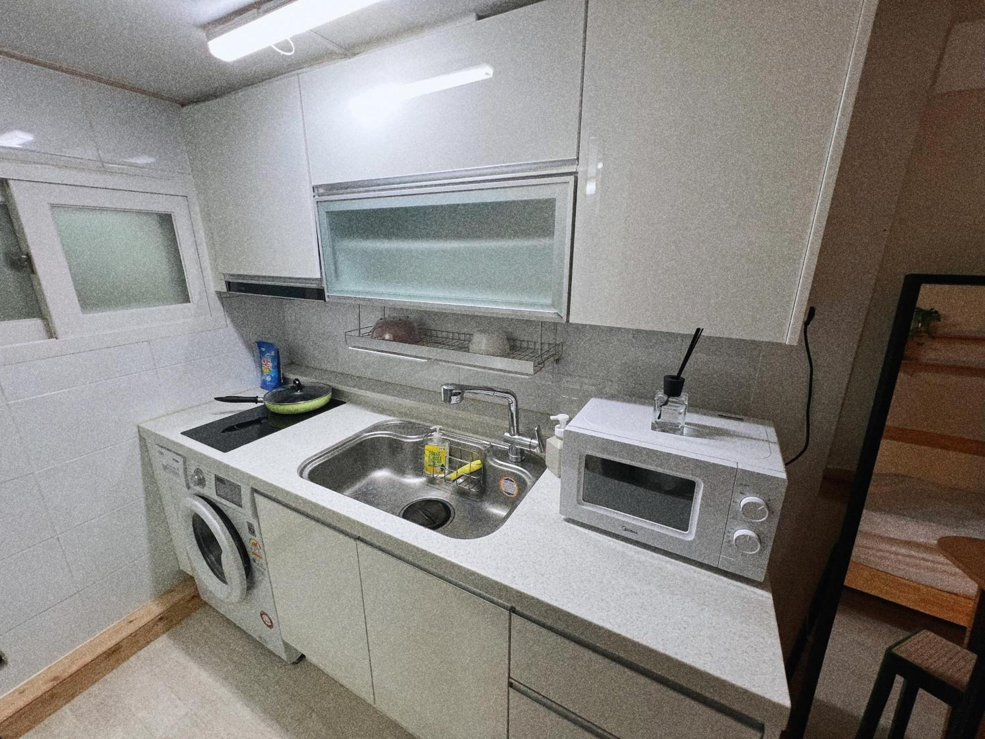 Jnineguesthouse Seoul Eksteriør billede